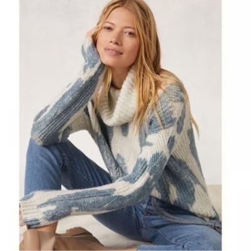 Pilcro Spotted Turtleneck - Size XS